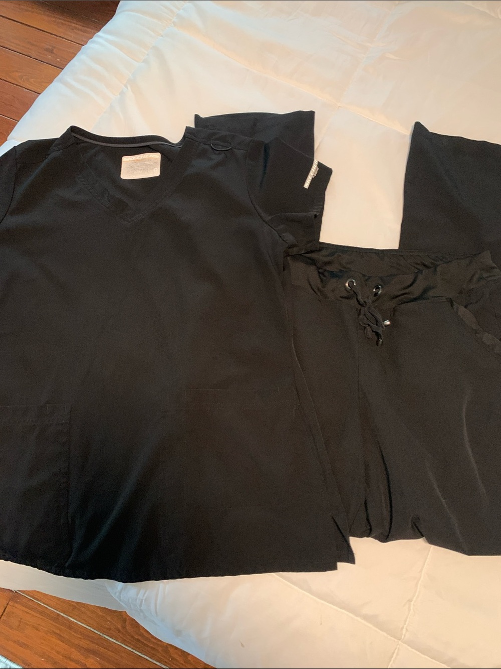 Black Women's Scrub Set - Comfortable V-Neck Top & Drawstring Pants